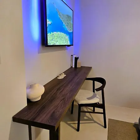 C A S A B E A S T Bed & Breakfast