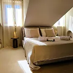 C A S A B E A S T Bed & Breakfast