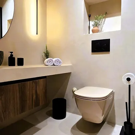 C A S A B E A S T Bed & Breakfast 4*