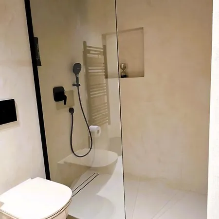C A S A B E A S T B&B