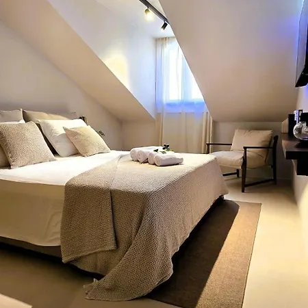 C A S A B E A S T Bed & Breakfast 4*