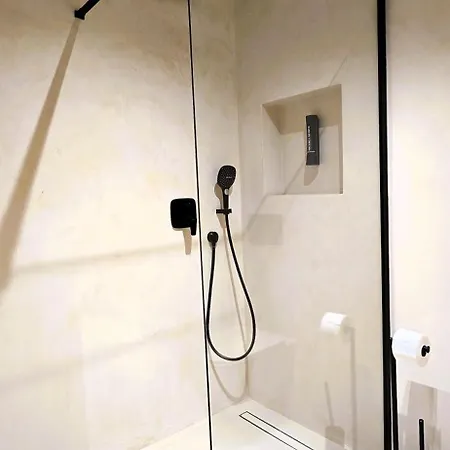 Bed & Breakfast C A S A B E A S T 4*
