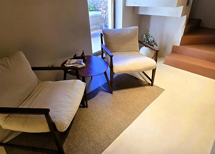 C A S A B E A S T 4* Split