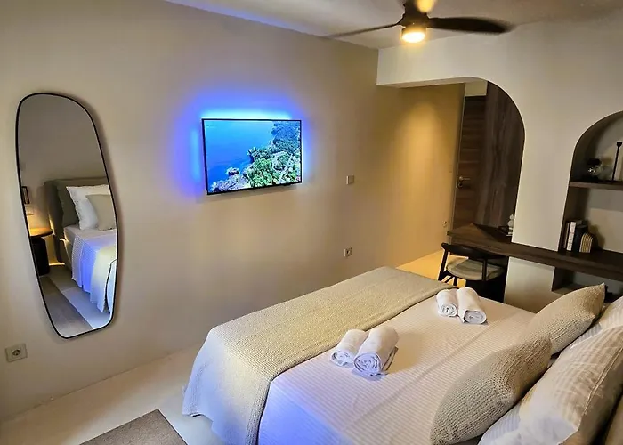 C A S A B E A S T Bed & Breakfast