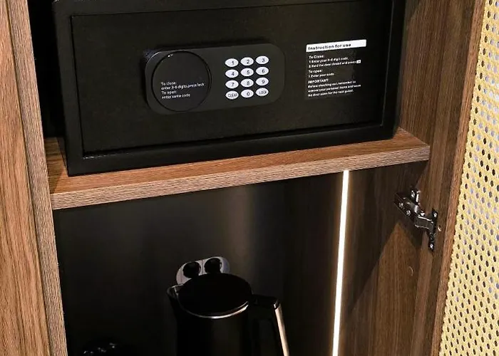 C A S A B E A S T Bed & Breakfast